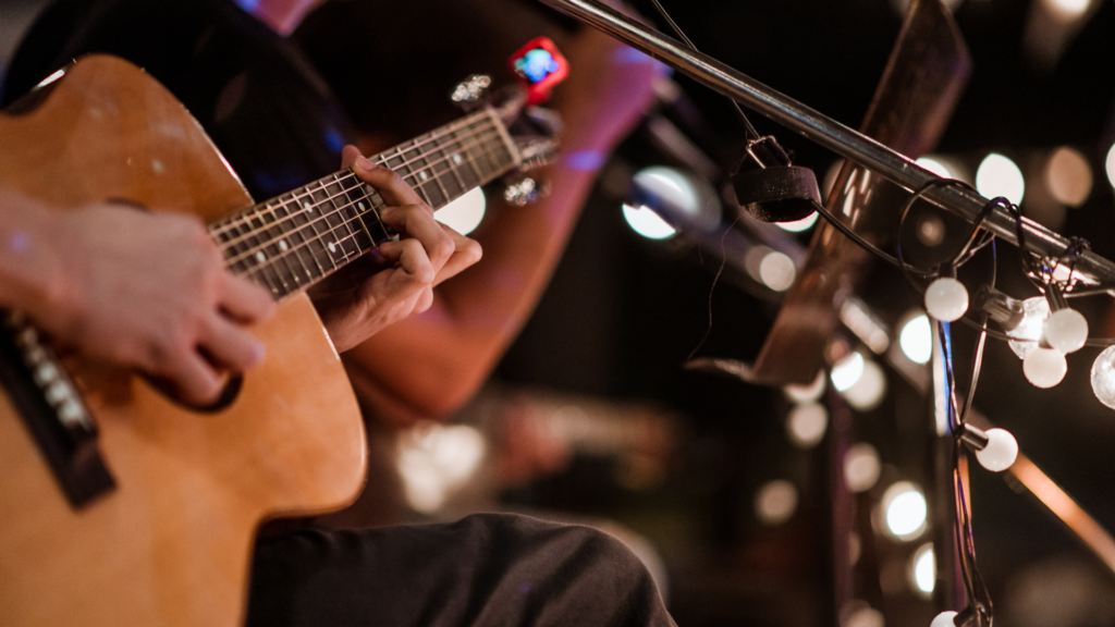 The Rise of Cannabis Consumption Lounges & Hotels in the U.S. — Why Clean, Odor-Free Hands Matter More Than Ever